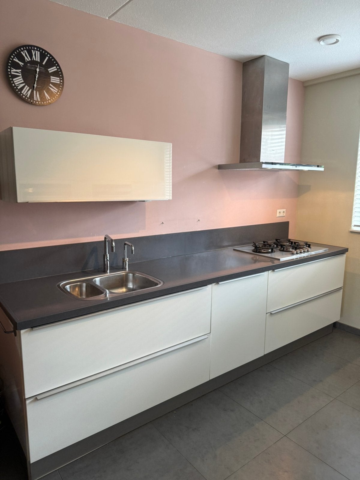 Nette Rechte Keuken + Wandkast + Siemens + GEDEMONTEERD, Huis en Inrichting, Keuken | Complete keukens, Wit, Enkelwandige keuken