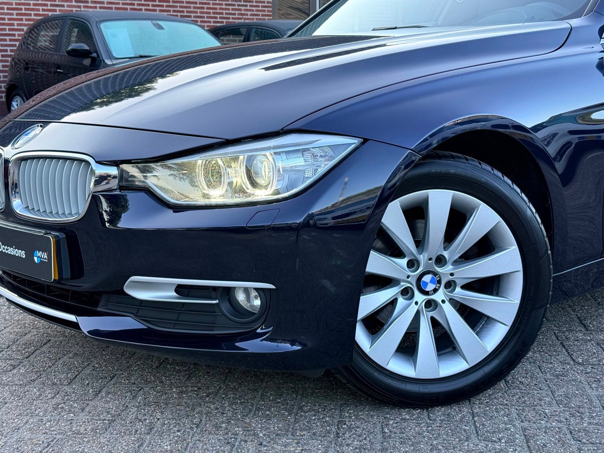 BMW 3-serie Touring 316i Executive|Nieuwe Ketting + Klepseal, Auto's, Gebruikt, 4 cilinders, Blauw, Leder en Stof