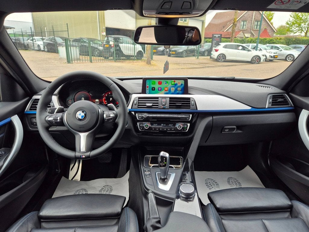 BMW 3-serie Touring M Sport Apple CarPlay dig.dash Navi GR N, Automaat, Gebruikt, 1465 kg, 3 cilinders