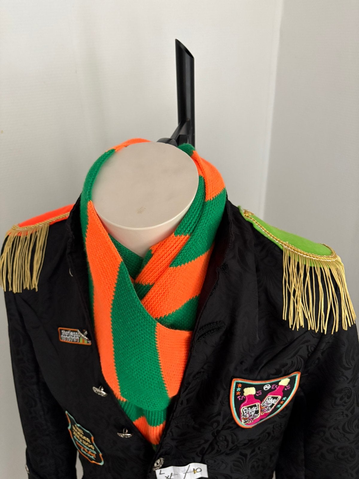 (10) Kruikenstad lange jas maat L/XL barok emblemen tilburg, Ophalen of Verzenden, Zo goed als nieuw, Maat 56/58 (XL)