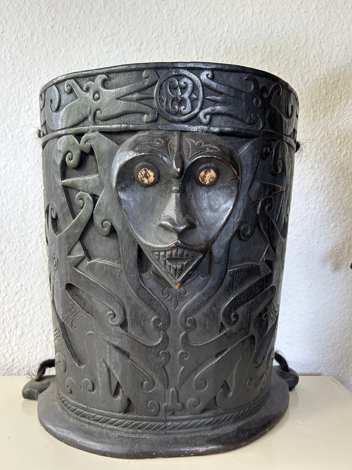 Prachtige oude babydrager, Iban Dayak stam, Indobesie Tribal, Handgemaakt, Ophalen of Verzenden, 48 cm, Indonesië