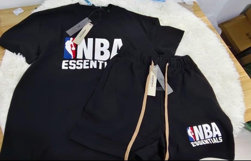 NBA Essentials T-shirt en korte broek set, Ophalen of Verzenden, Nieuw
