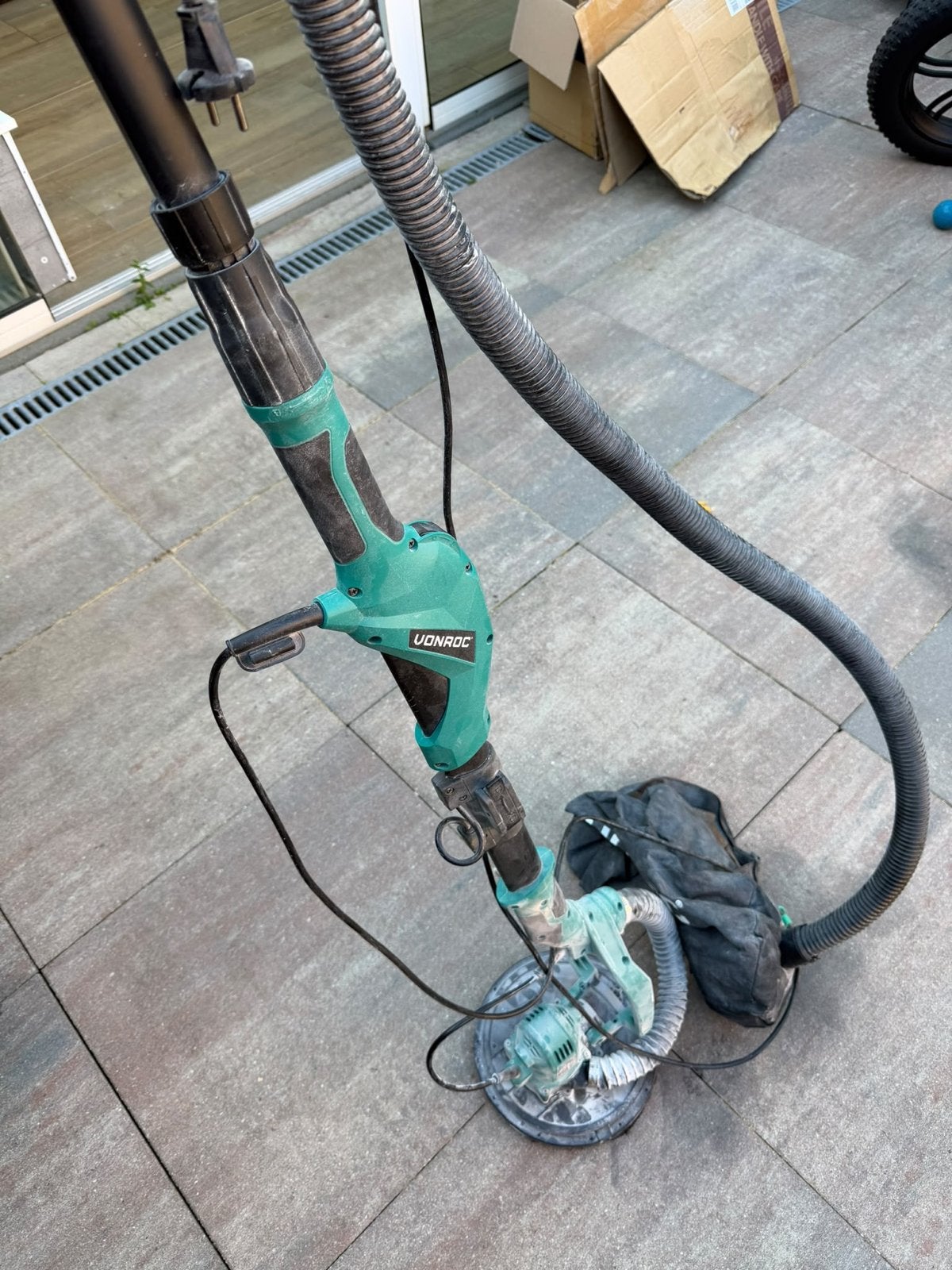 Vonroc Excentrische Schuurmachine met Afzuiging, Doe-het-zelf en Verbouw, Ophalen of Verzenden, Gebruikt, Minder dan 600 watt