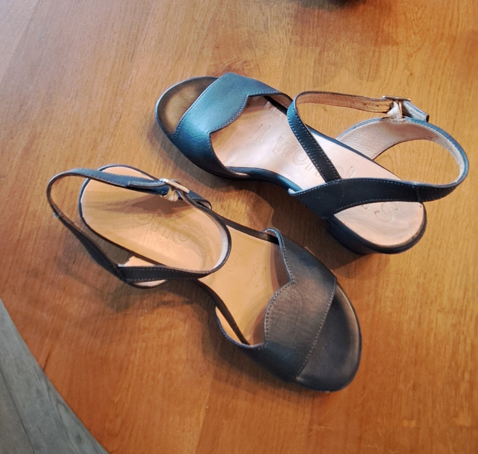 "Wonders" sandalen met plateau en hak, mt 37, d.blauw, leer, Blauw, Wonders, Zo goed als nieuw, Sandalen of Muiltjes