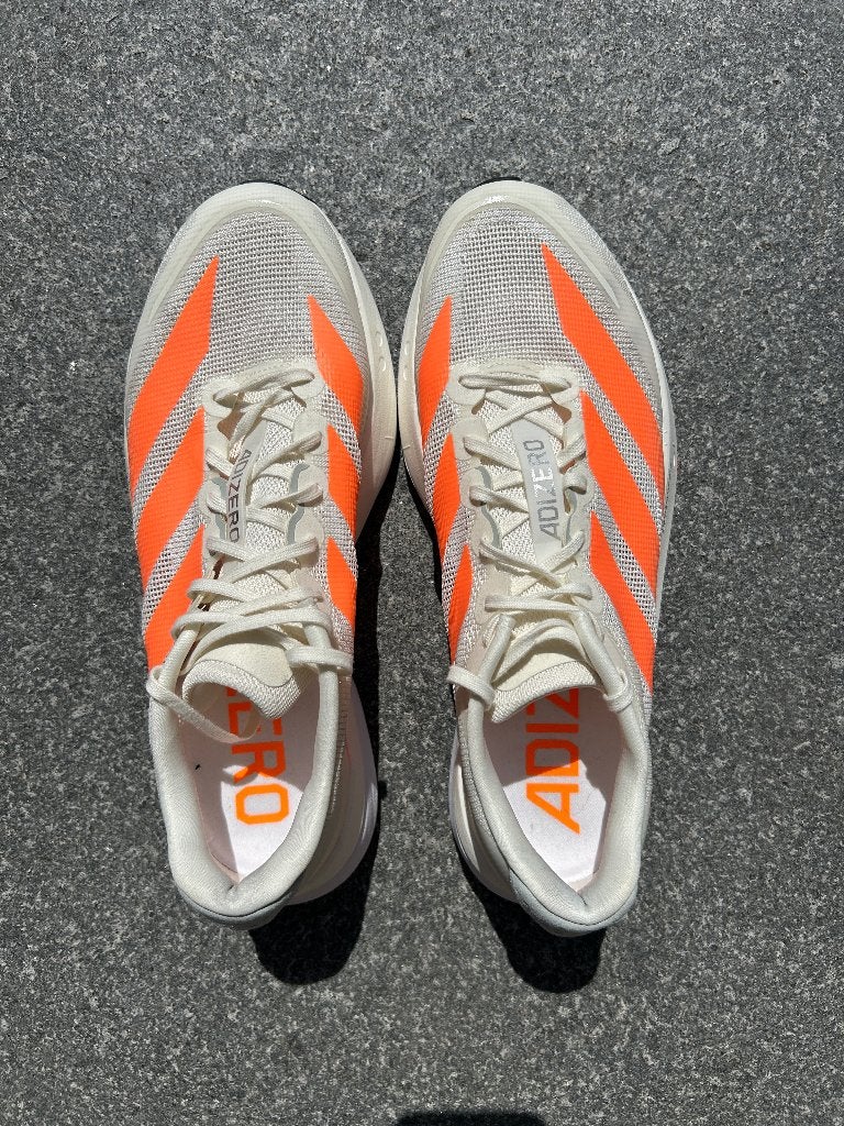 Als nieuw: Adidas Adizero Boston 13 – Maat 44 (US10 / UK9.5), Sport en Fitness, Loopsport en Atletiek, Adidas, Hardloopschoenen