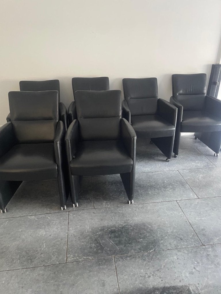 Zes leren stoelen, zwart, in prima staat, Huis en Inrichting, Stoelen, Ophalen, Gebruikt, Zwart, Leer