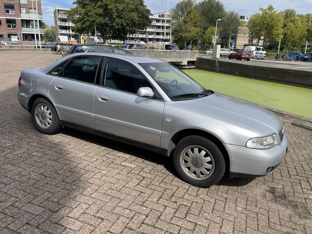 Audi A4 Limousine 1.8 5V Advance Inruilauto Meeneemprijs, foto 10