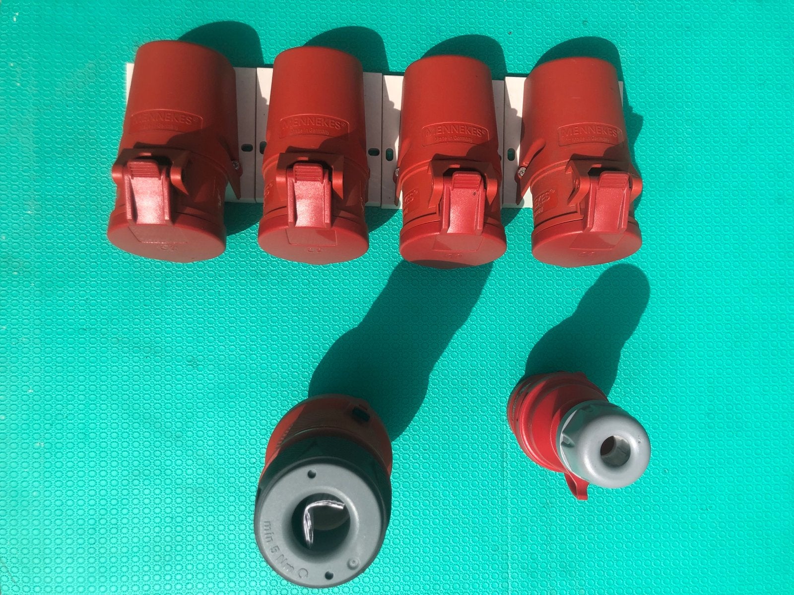 Mennekes CEE WCD en contactstop 5p 16A / 32A, Ophalen of Verzenden, Nieuw, Overige merken, Stekkerdoos