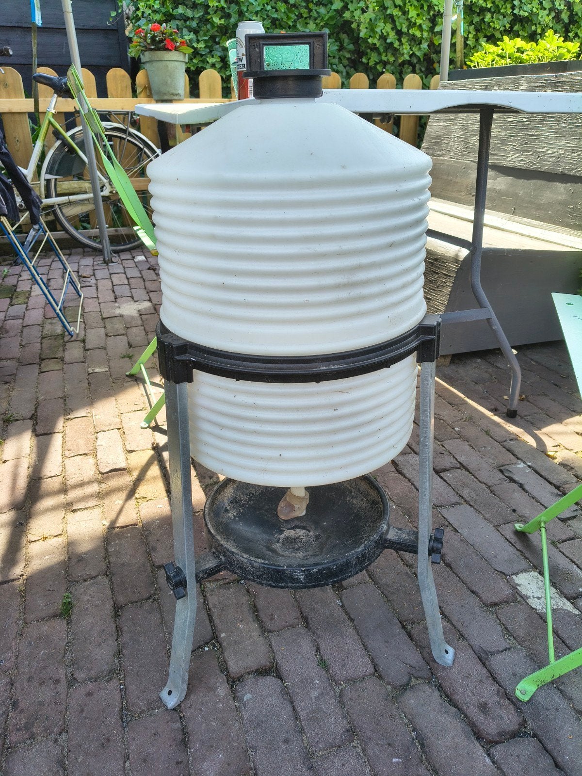 Watertank voor kipen, Ophalen