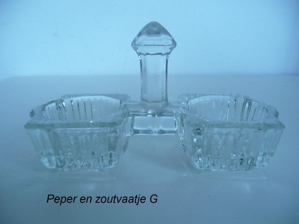 2 vintage persglazen peper en zoutstelletjes., Ophalen of Verzenden, Zo goed als nieuw, Overige stijlen, Overige typen