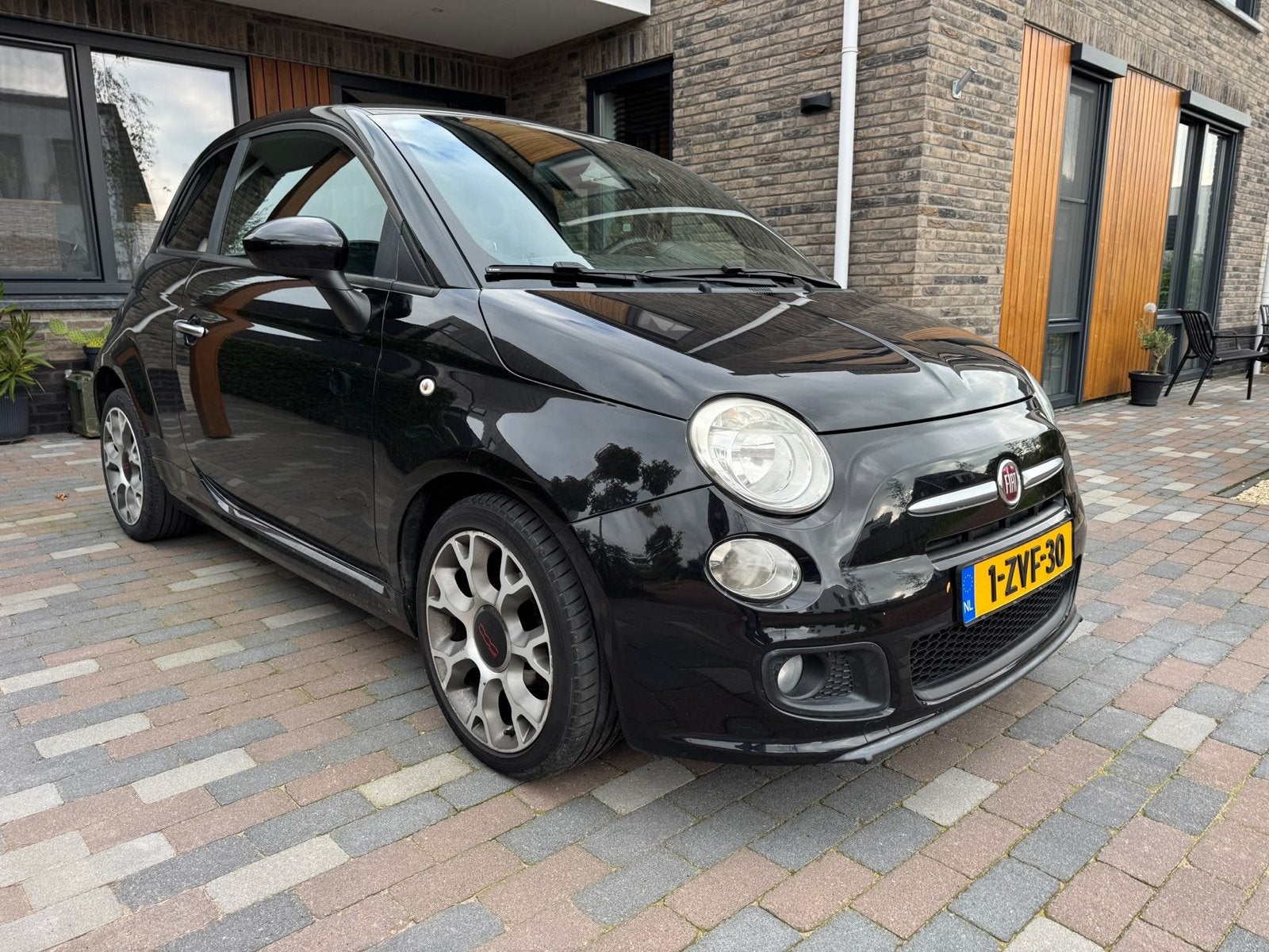 Fiat 500 0.9 Twinair C 2015 Zwart, Auto's, Voorwielaandrijving, 31 €/maand, Origineel Nederlands, Handgeschakeld