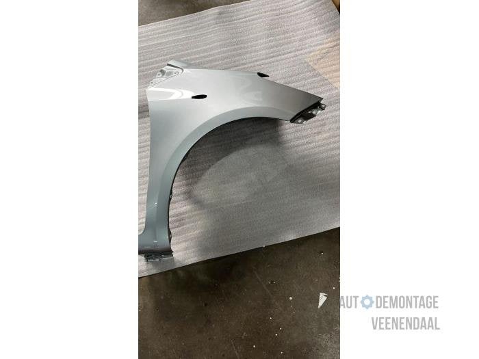 Scherm rechts-voor van een Toyota Yaris (1F8), -, -, Nieuw, Ophalen of Verzenden