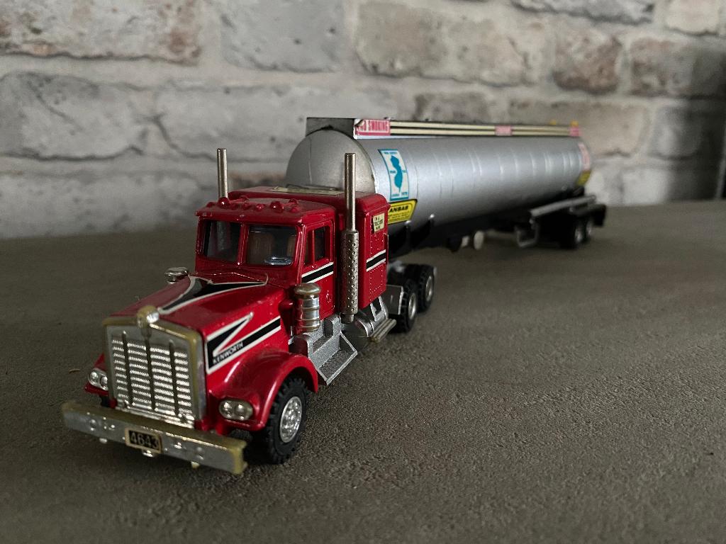 Kenworth tankwagen, Ophalen of Verzenden, Gebruikt, Bus of Vrachtwagen