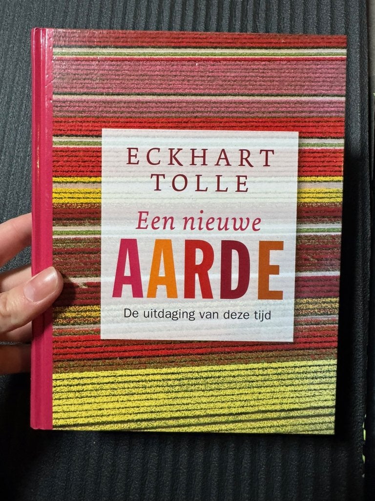 Eckhart Tolle - Een nieuwe aarde - gebonden editie, Ophalen of Verzenden, Zo goed als nieuw, Spiritualiteit algemeen, Achtergrond en Informatie