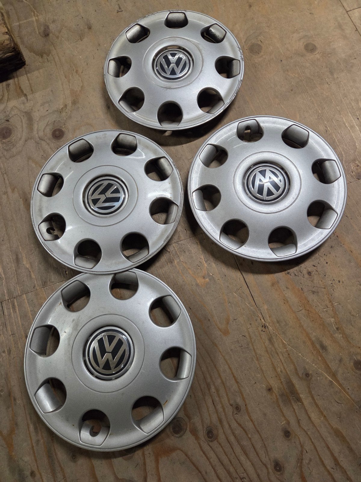 VW wieldoppen MK3 6XO 601 147A - Set van 4, Auto diversen, Ophalen, Gebruikt