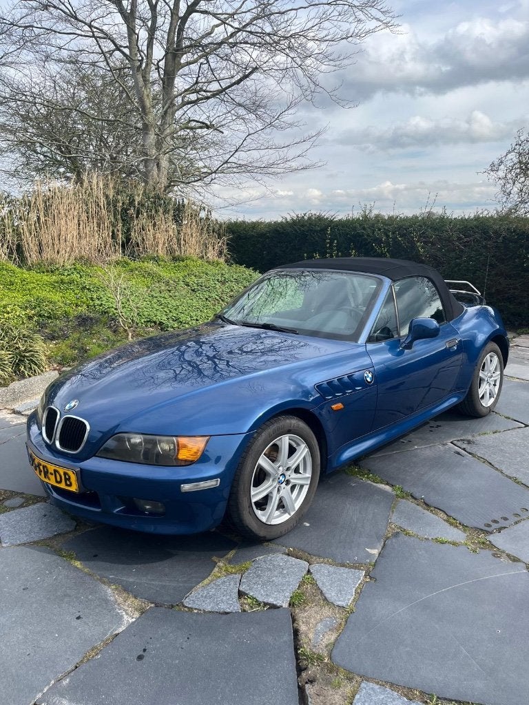 BMW Z3 1.9 I Roadster 2000 Blauw met soft- en hardtop, Auto's, BMW, 4 cilinders, Cabriolet, Blauw, 1200 kg