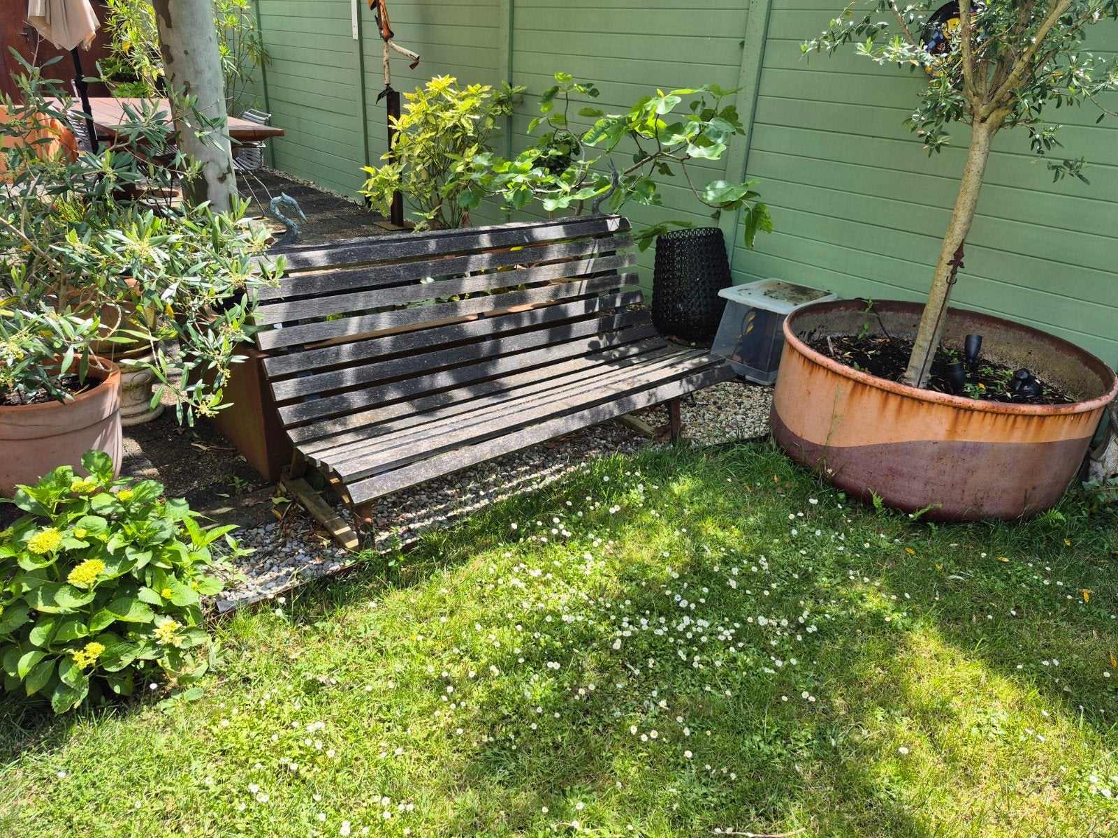 Hardhouten tuinbank met antiek ijzeren onderstel - 160cm, Tuin en Terras, Tuinbanken, Ophalen, Gebruikt, Hout