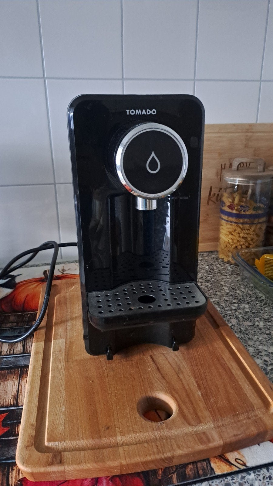 Tomado heetwater apparaat - Snel en efficiënt, 1 tot 2 liter, Ophalen, Gebruikt