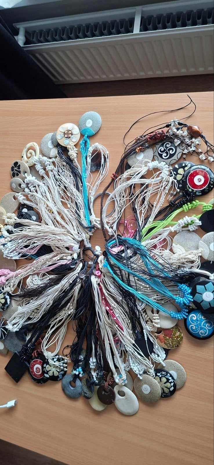 Partij van 85 kettingen boho, Ophalen of Verzenden, Nieuw, Overige kleuren, Overige materialen