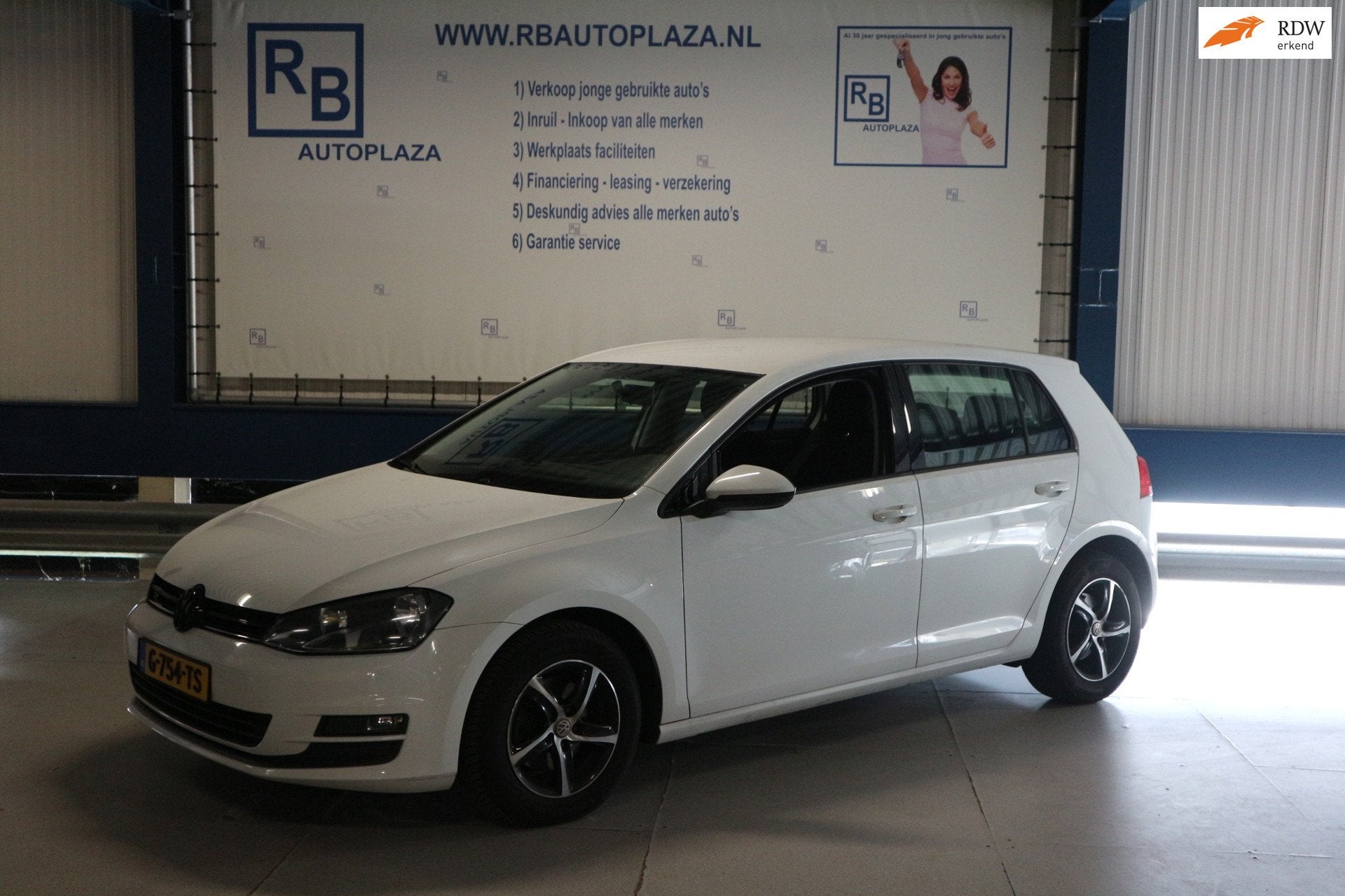 Volkswagen Golf 1.2 TSI CARPLAY / VELG / WHITE ! ! !, Voorwielaandrijving, Euro 5, Gebruikt, 4 cilinders