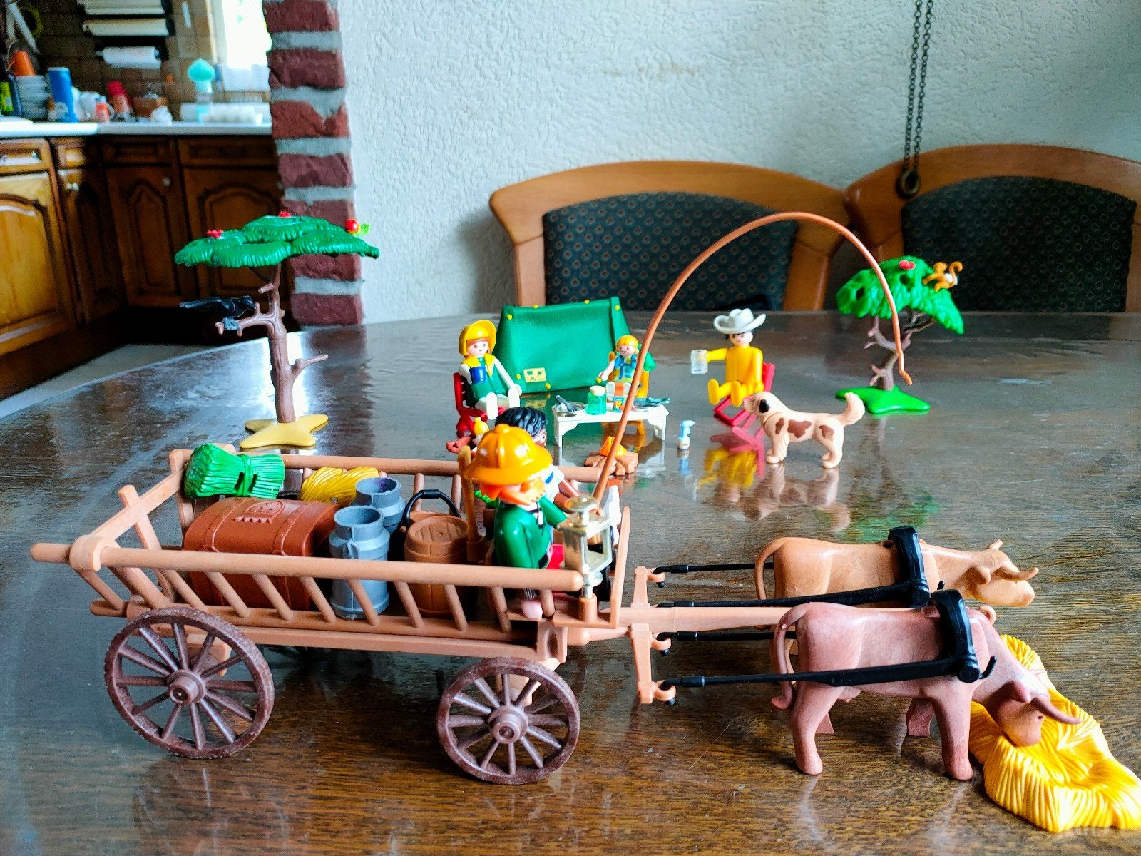 Vakantie op een camping en een Osse wagen, Ophalen of Verzenden, Gebruikt
