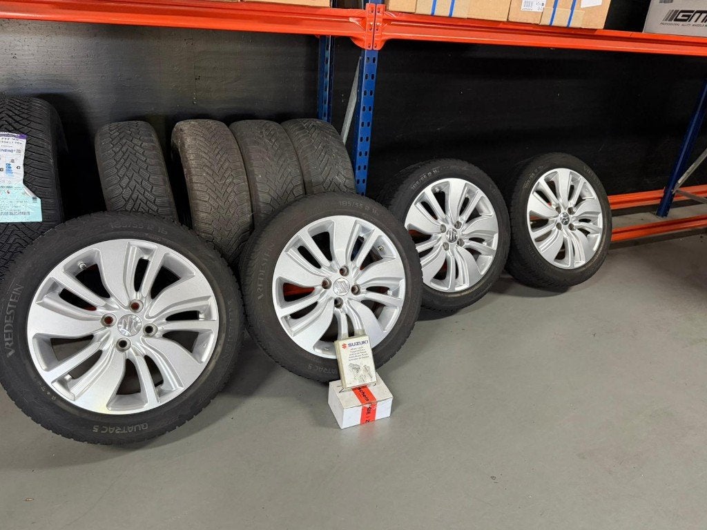 16 inch 4x100 originele Suzuki velgen met 4 seizoensbanden, Auto-onderdelen, Banden en Velgen, Ophalen, Gebruikt, 16 inch, Banden en Velgen