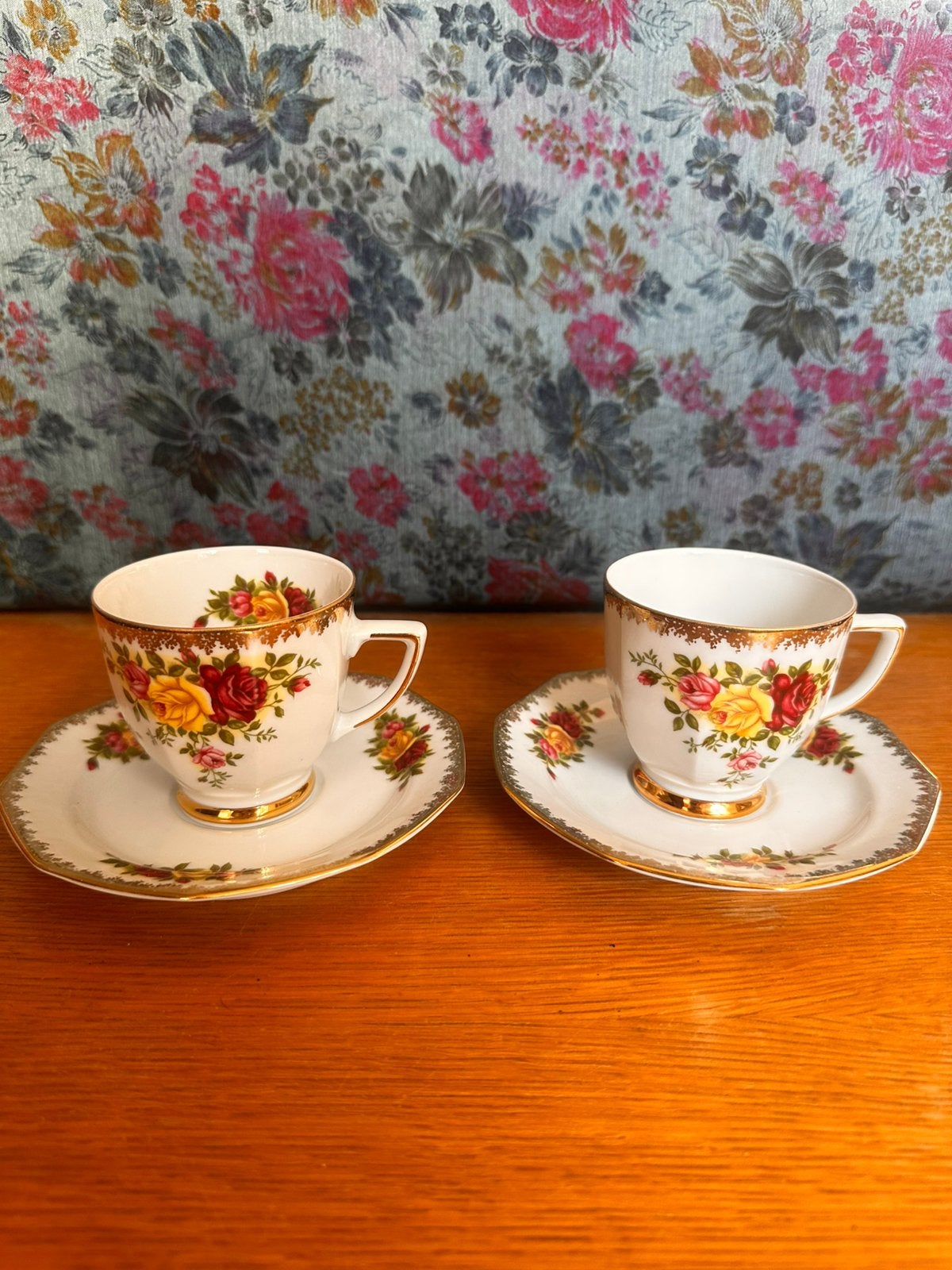 Set 2 Vintage Winterling Bavaria Kop & Schotel Rozen & Goud, Ophalen of Verzenden