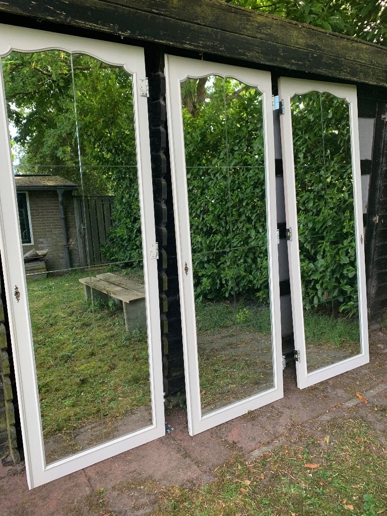 Spiegeldeuren voor binnen wit zwaar hout 3 stuks vintage, Doe-het-zelf en Verbouw, Deuren en Horren, Ophalen, Gebruikt, Minder dan 80 cm