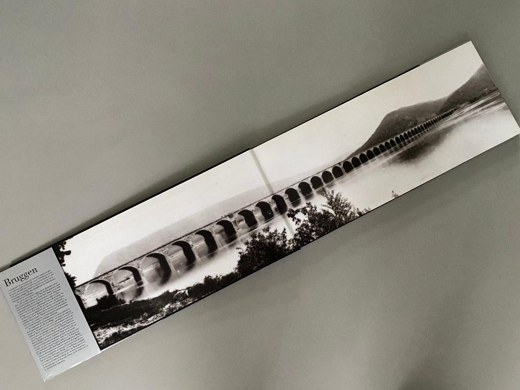 Bruggen. (Formaat 46 x 20 cm), Ophalen of Verzenden, Zo goed als nieuw, Architectuur algemeen