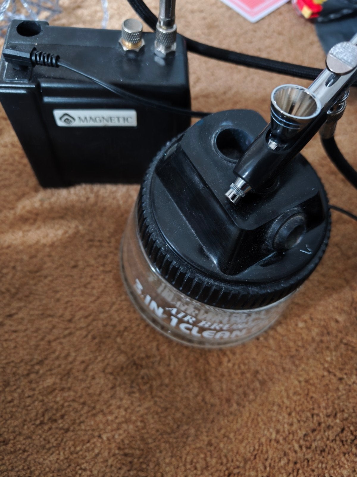 Magnetic Airbrush Set - Zo goed als nieuw, Hobby en Vrije tijd, Ophalen of Verzenden, Zo goed als nieuw, Airbrush en Toebehoren
