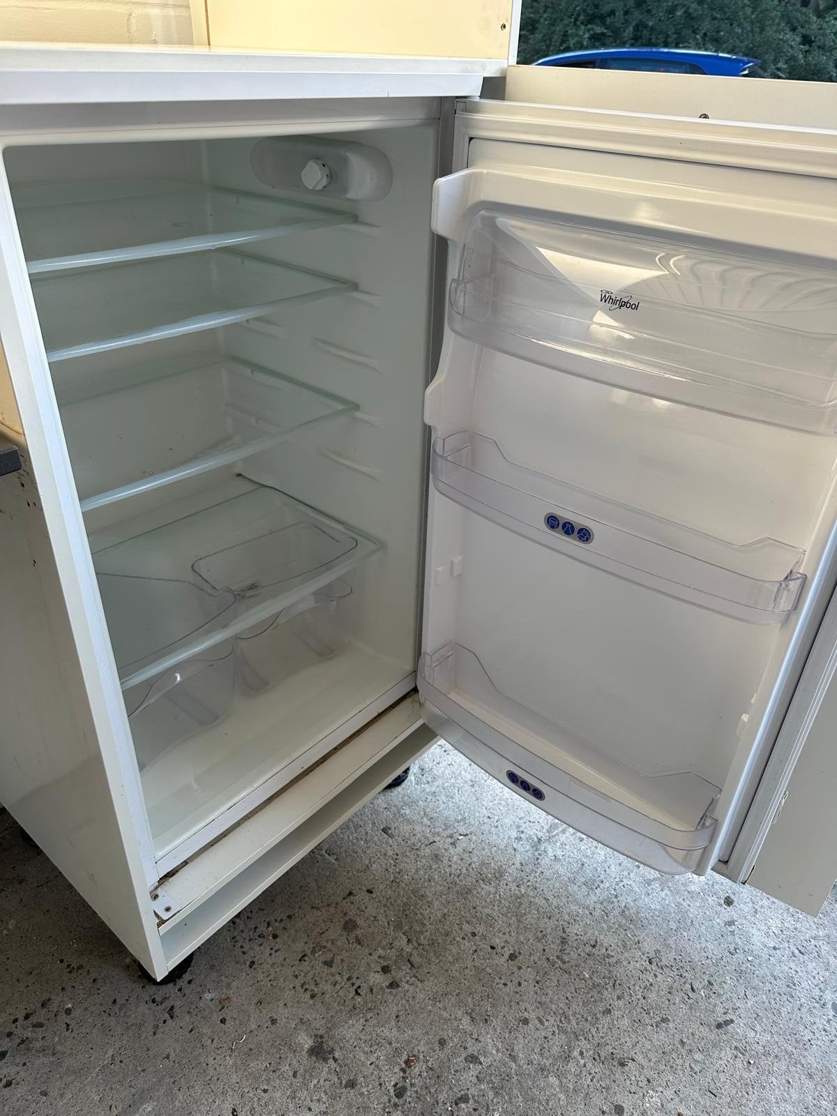 Keuken met granieten aanrechtblad en apparatuur, Gebruikt, Wit, Graniet of Steen, Enkelwandige keuken