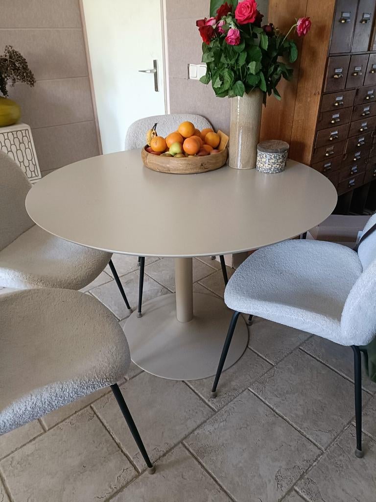 Stijlvolle ronde eettafel, beige, 110 cm doorsnee, Huis en Inrichting, Tafels | Eettafels, Ophalen, Gebruikt, Rond, Metaal