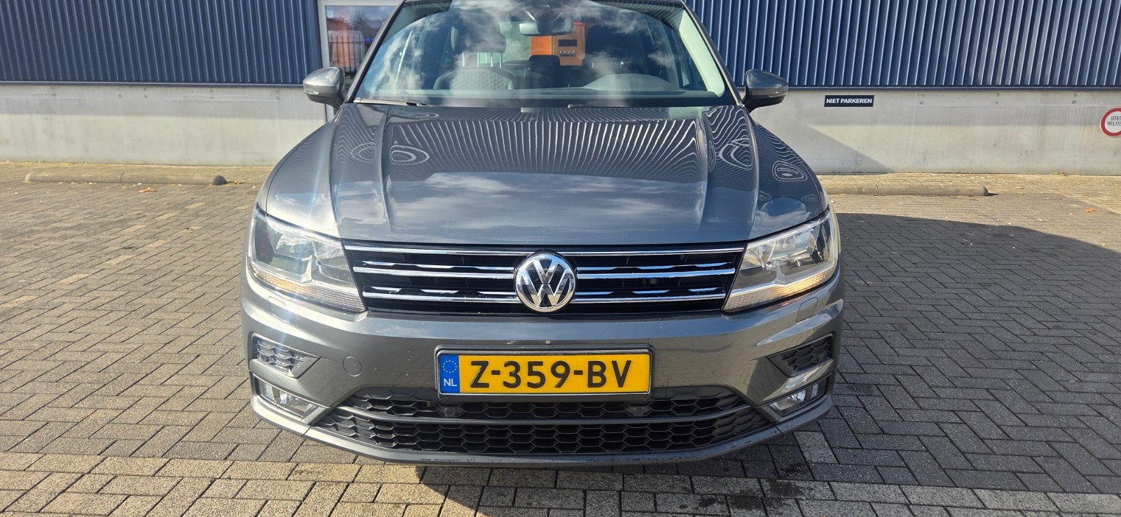 Volkswagen Tiguan 1.5 TSI 130pk 2019 Grijs, Auto's, Voorwielaandrijving, 1498 cc, 4 cilinders, 75 €/maand