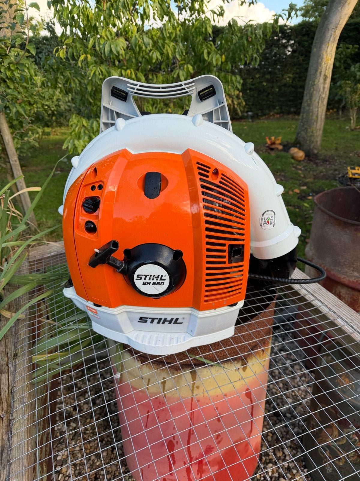 Stihl BR550 bladblazer, Ophalen, Zo goed als nieuw, Benzine, Ruggedragen
