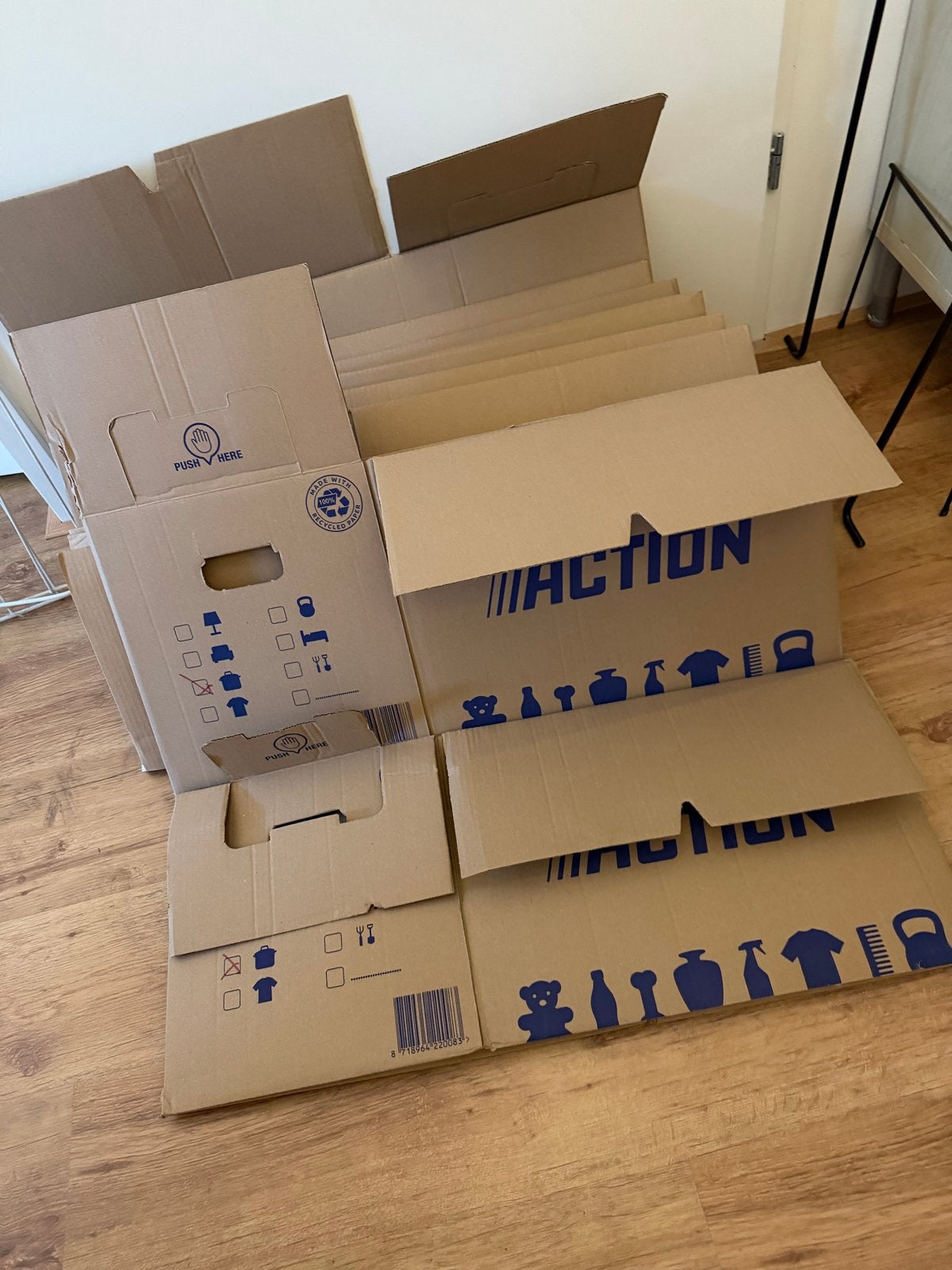 Verhuisdozen van Action - ca 30 stuks, Ophalen, 40 tot 60 cm, 50 tot 75 cm, 35 tot 50 cm