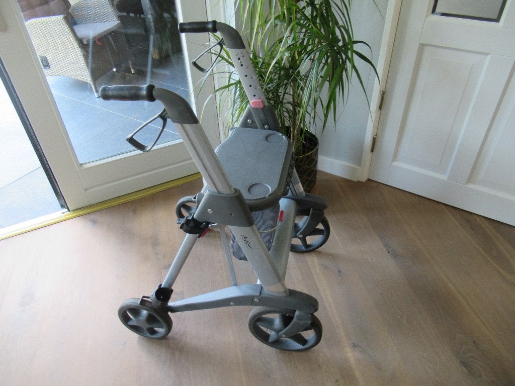 Lichtgewicht Access Active ANWB Rollator ACTIVE 100 % goed, Diversen, Rollators, Ophalen of Verzenden, Lichtgewicht