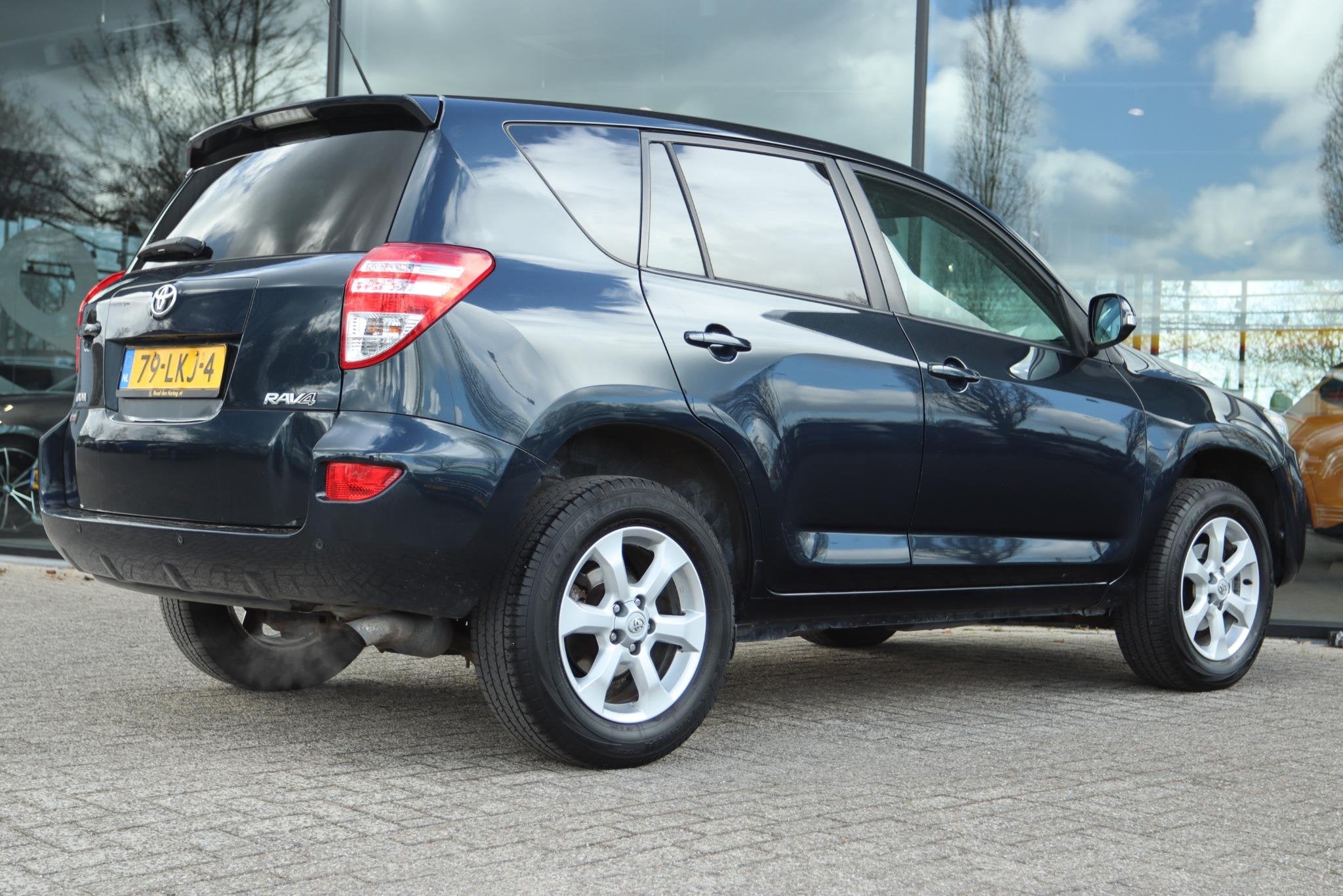 TOYOTA RAV4 2.0 VVTi DYNAMIC 2WD | NAVI | CLIMATE | CRUISE |, Auto's, Voorwielaandrijving, Euro 5, Stof, Gebruikt