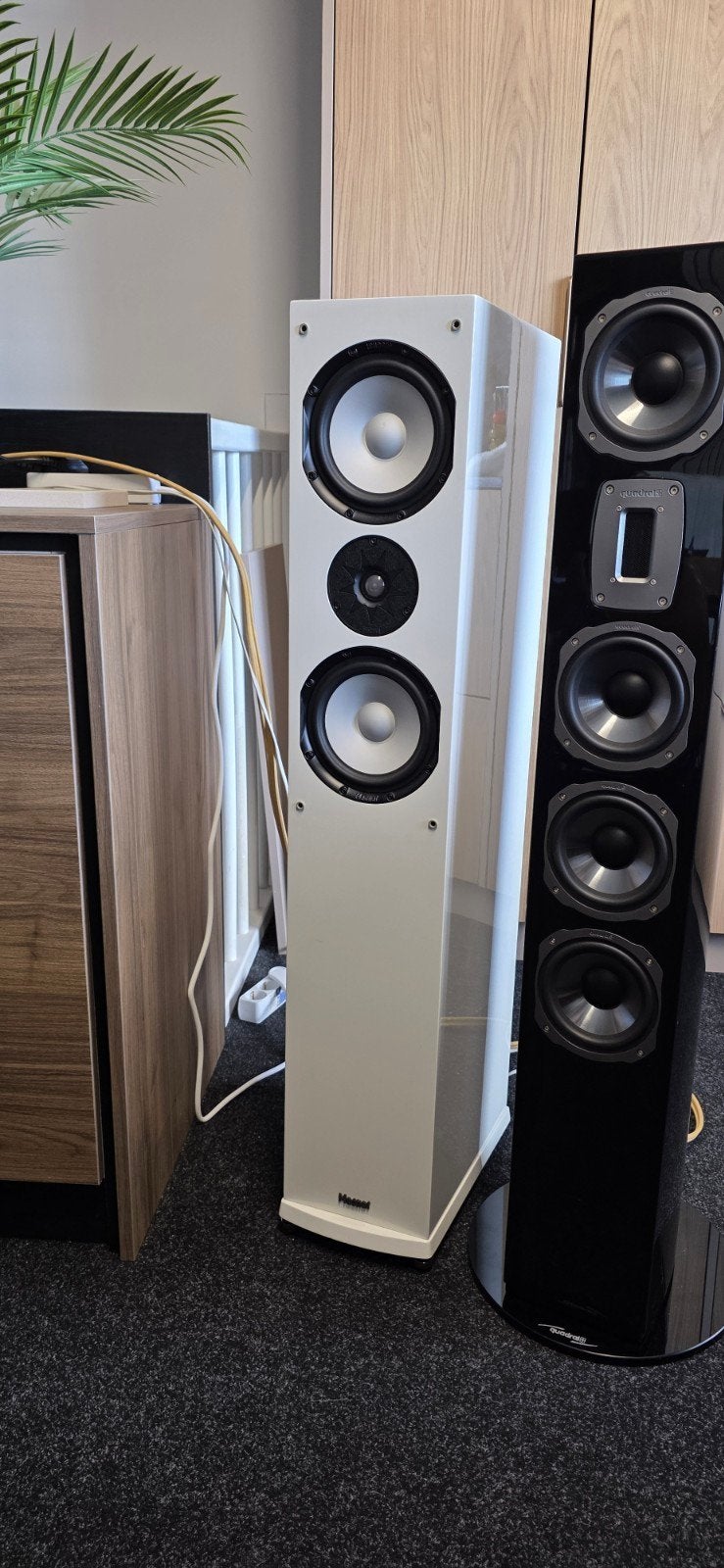 Magnat Quantum 705 Hoogglans Wit Vloerstaande Luidspreker, Audio, Tv en Foto, Luidsprekers, Vloerstaande luidspreker, Magnat, Zo goed als nieuw