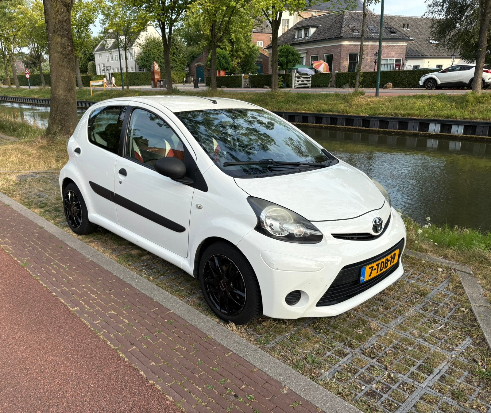 Toyota Aygo 1.0 VVT Sport, 5-deurs, Nieuwe koppeling, Airco, Auto's, Toyota, Voorwielaandrijving, Zwart, 4 stoelen, Leder en Stof