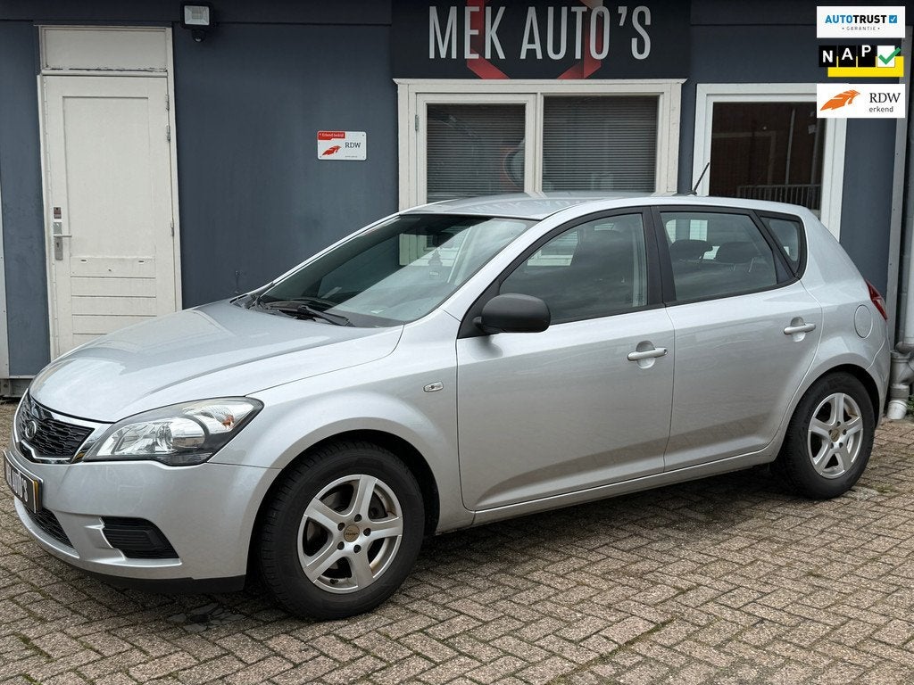 Kia Cee'd 1.4 CVVT X-tra|Airco|Parkeer sensor|Trekhaak|Nap|, Auto's, Kia, Euro 5, Stof, Gebruikt, Zwart