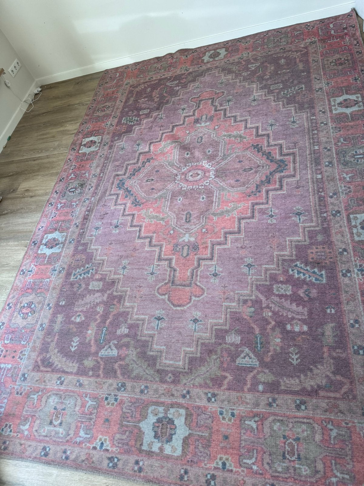 Vitavien Merel Vloerkleed 240x340 cm - Zo goed als nieuw, Ophalen, Paars, Vintage, Zo goed als nieuw