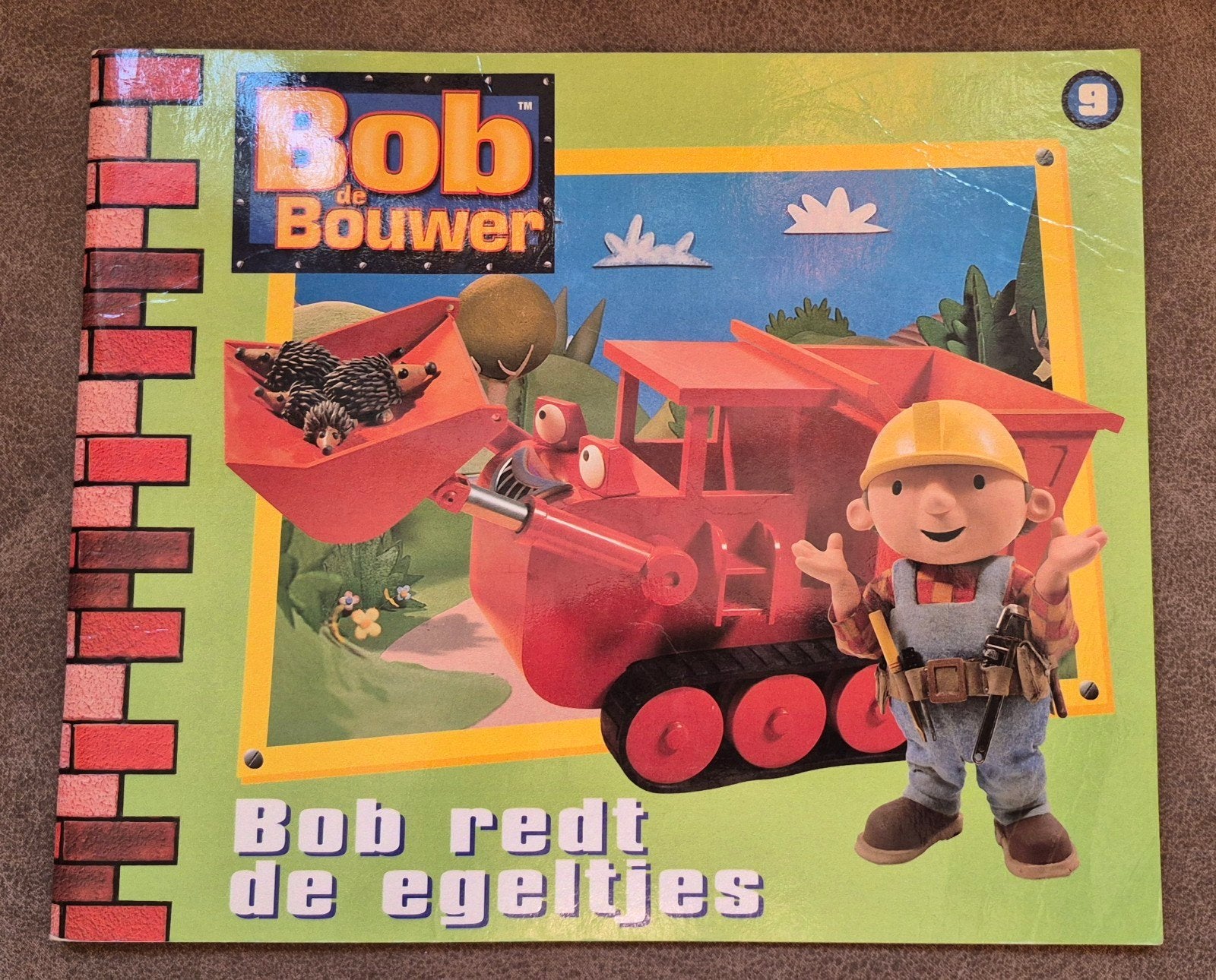 Bob de Bouwer: Bob redt de egeltjes - Kinderboek, Ophalen of Verzenden, Zo goed als nieuw, Diane Redmond, Fictie algemeen