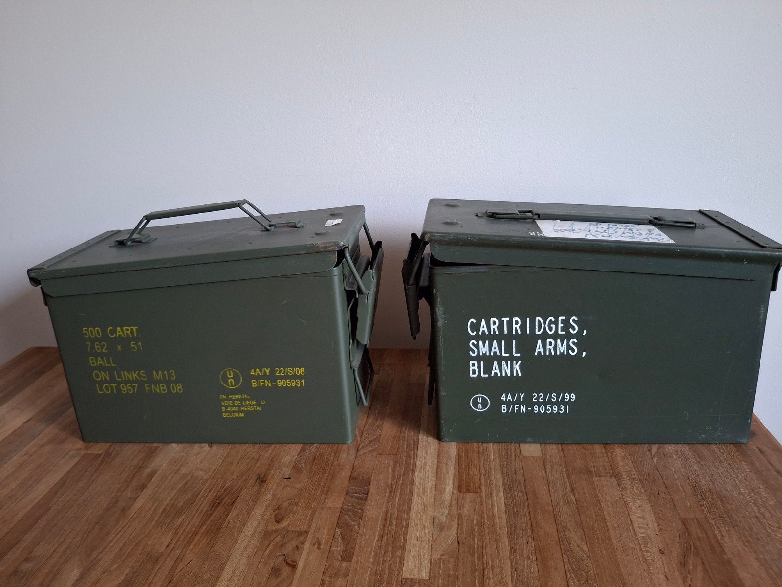 Stalen munitie kistjes, Verzamelen, Militaria | Algemeen, Ophalen of Verzenden, Landmacht, Nederland, Kist of Geocache