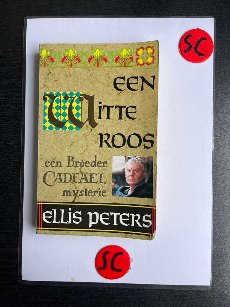 Een Witte Roos - Broeder Cadfael mysterie - Ellis Peters, Boeken, Detectives, Zo goed als nieuw, Tv-bewerking, Ophalen of Verzenden