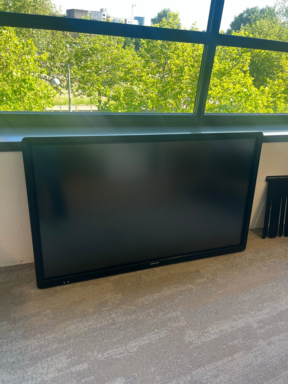 Groot formaat LED-scherm - Ideaal voor presentaties, Audio, Tv en Foto, Televisies, LED, 50 Hz, Zo goed als nieuw, 100 cm of meer