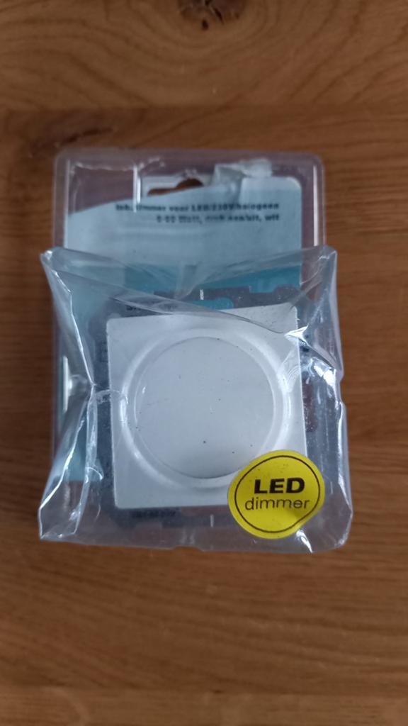 Siemens Inbouw LED Dimmer 6-60W - Nieuw in verpakking, Ophalen of Verzenden, Nieuw, Schakelaar