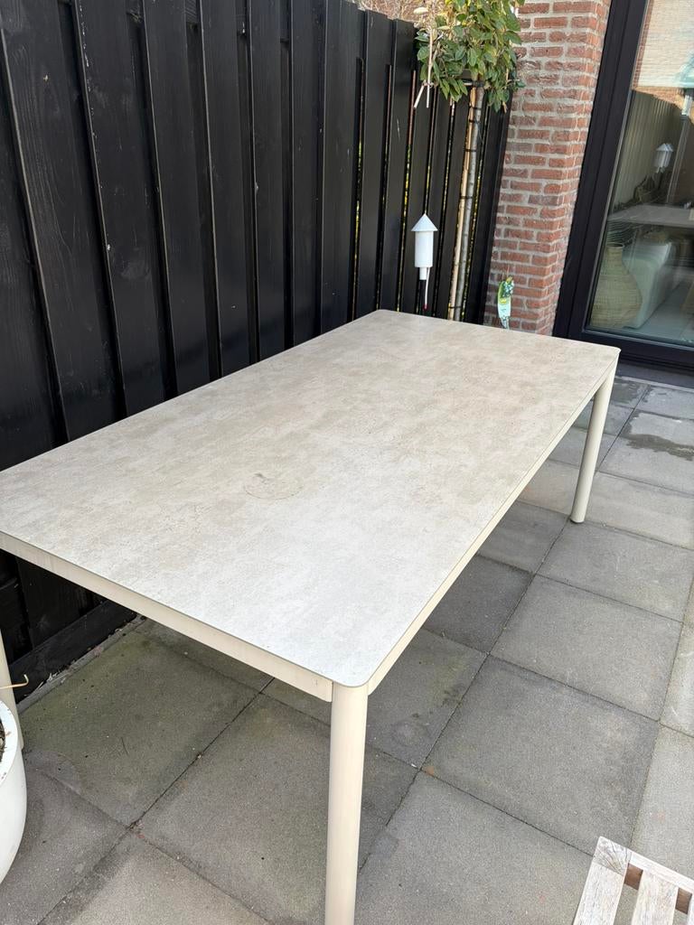 Eettafel buiten beige 200x100 (intratuin model Veerle), Ophalen, Zo goed als nieuw, Rechthoekig