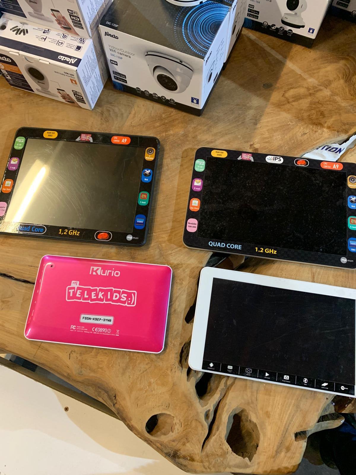 Partij 150 stuks DEFECTE Android Tablets Tablet, Ophalen, 2DS, K, Zo goed als nieuw
