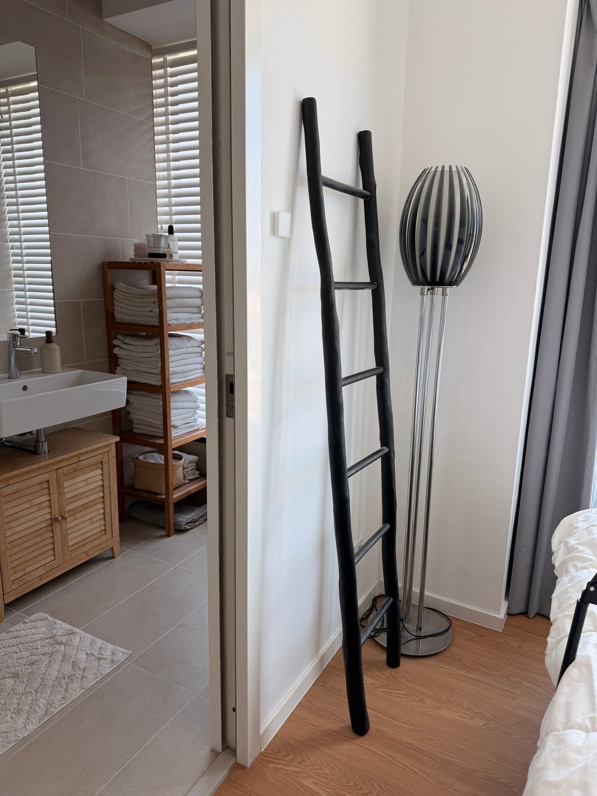 Decoratieve zwarte ladder - Handdoekenrek, Ophalen, Zo goed als nieuw, Ladder, 2 tot 4 meter