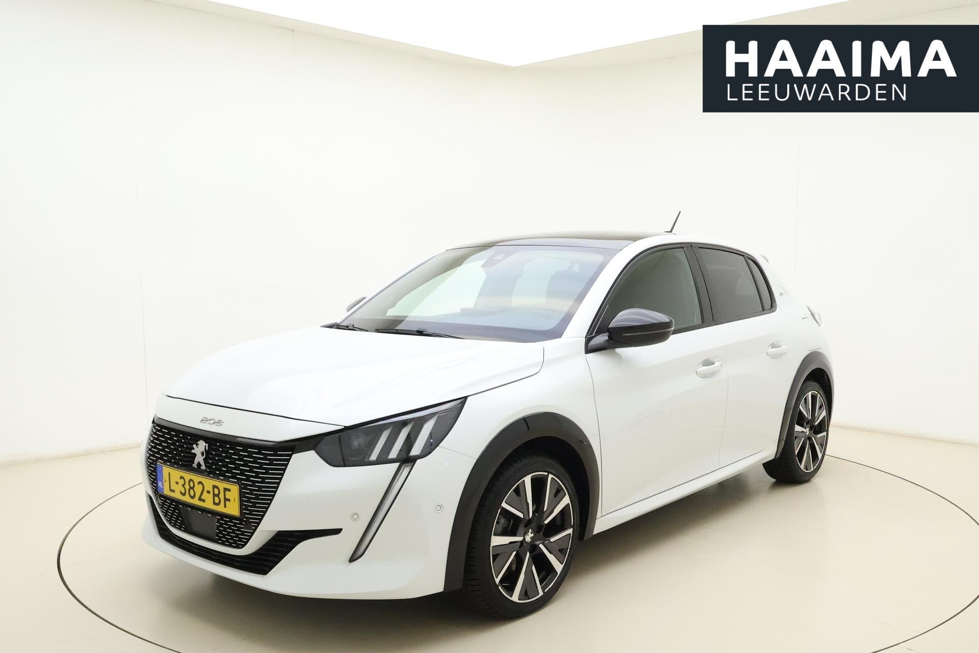 Peugeot 208 1.2 PureTech GT | Afneembare Trekhaak | Achterui, Voorwielaandrijving, 101 pk, Gebruikt, Euro 6